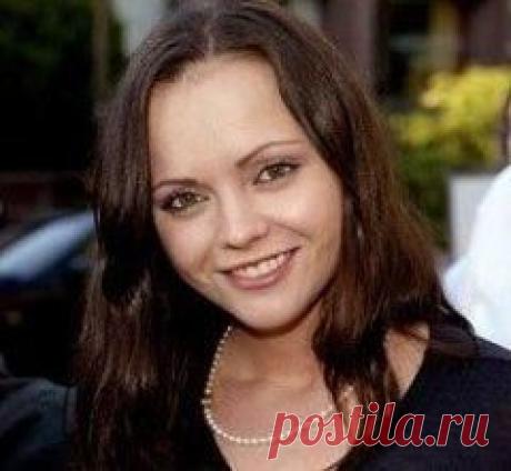 Сегодня 12 февраля в 1980 году родился(ась) Кристина Риччи