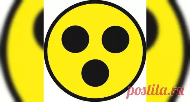 Три черных точки на желтом фоне в круге: Что означает этот знак, и кто должен его клеить на свою машину?