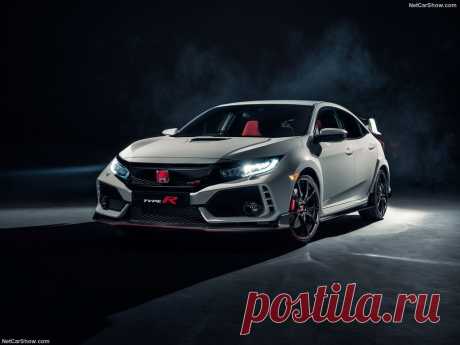 Смотри! Honda Civic Type R 2018 года Как и у большинства крупных автомобилестроительных компаний, японский бренд Honda имеет огромный легион поклонников как в Азии, так и в Европе. США до поры