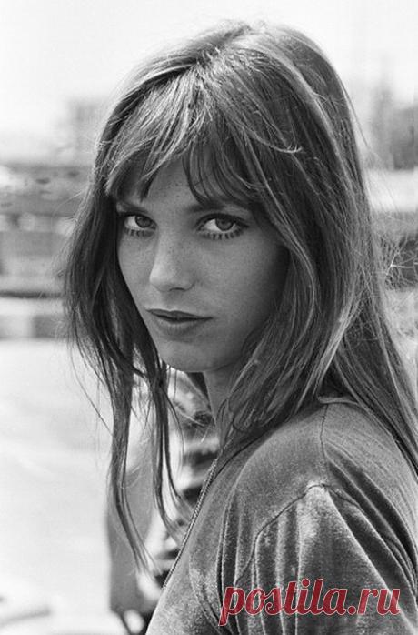 Джейн Биркин / Jane Birkin (род. 14 декабря 1946, Лондон) - английская и французская актриса и певица, последние 30 лет живущая во Франции. |  Самые красивые французские актрисы
