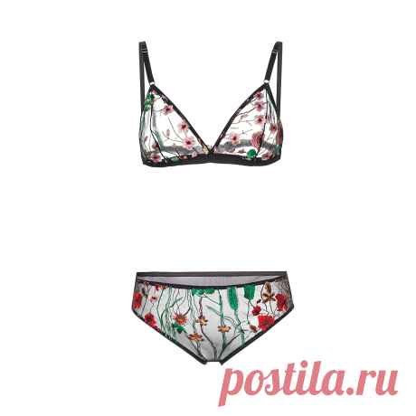 Комплект из сетки с вышивкой. Трусики средней посадки, сзади эластичная сетка, ластовица х/б. Лиф с тонкой чашечкой, длина бретели регулируется, застежка.
Доступные для заказа цвета: черный.