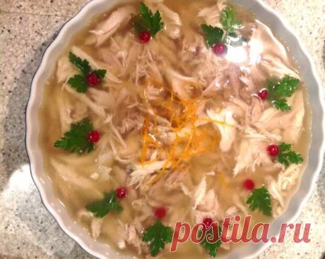 Холодец с белым вином - БУДЕТ ВКУСНО!
                                             - 12 января
                                             - 43401751758 - Медиаплатформа МирТесен Интересный рецепт. Я делал из курицы, но можно из мяса. Вино придает очень интересный вкус, можно сухое, полусухое или полусладкое белое. ИНГРЕДИЕНТОВ НА 4 ПОРЦИИ курица 1 шт. лук репчатый 1 шт. морковь 2 шт. перец чили 1 шт. лавровый лист 2 шт. чеснок 1 головка перец душистый 1 щепотка соль 4 - ...