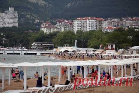 Названы российские курорты с максимально подорожавшим жильем. В России нашли три города-курорта, в которых средняя стоимость одного квадратного метра жилья за два года выросла более чем на 100 процентов. Популярные города для отдыха с максимально подорожавшей недвижимостью назвали эксперты «ЦИАН.Аналитика». Сильнее всего цены выросли в Геленджике, Светлогорске и Зеленоградске.