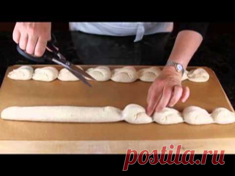 Shaping a dragon tail baguette / Еда и напитки / Разделка теста / Pinme.ru / Галина Макарова