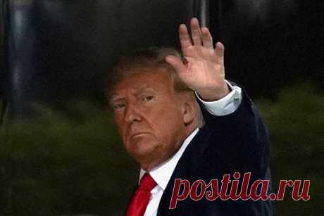 Трамп раскрыл количество обвинений против него. Бывший президент США Дональд Трамп рассказал, какое число обвинений выдвинет против него суд в Нью-Йорке. «Окружной прокурор Элвин Брэгг допустил утечку информации о 33 пунктах обвинения. Нет никаких сюрпризов или изменений в тех данных, которые он предал гласности», — отметил экс-президент США.