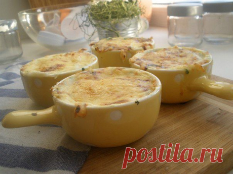 Жюльен с курицей и шпинатом