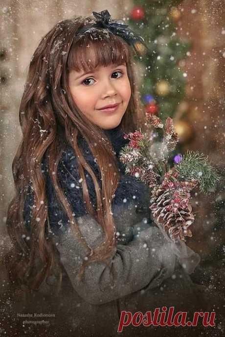 (3) Facebook