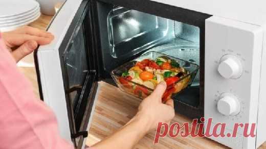 Названы продукты, которые вредно разогревать в микроволновке - Медицина 2.0
