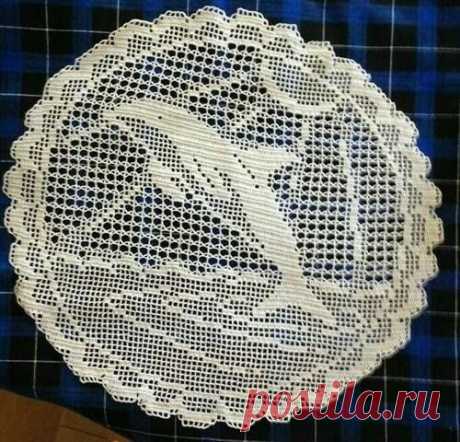 Круглая салфетка с дельфином, вяжем крючком НРАВИТСЯ ПОСТ? ДАЙТЕ НАМ ЗНАТЬ! НАПИШИТЕ КОММЕНТАРИЙ, СОХРАНИТЕ ЕГО В ЗАКЛАДКИ! А, МОЖЕТ, ВЯЗАЛИ ПОХОЖЕЕ ИЗДЕЛИЕ? БУДЕМ РАДЫ УЗНАТЬ О ВАШЕМ ОПЫТЕ!НОВЫЙ КОНКУРС С ДЕНЕЖНЫМИ ПРИЗАМИ! "ВЯЗАНОЕ ДЕТСТВО" - УСЛОВИЯ ЧИТАТЬ ЗДЕСЬ