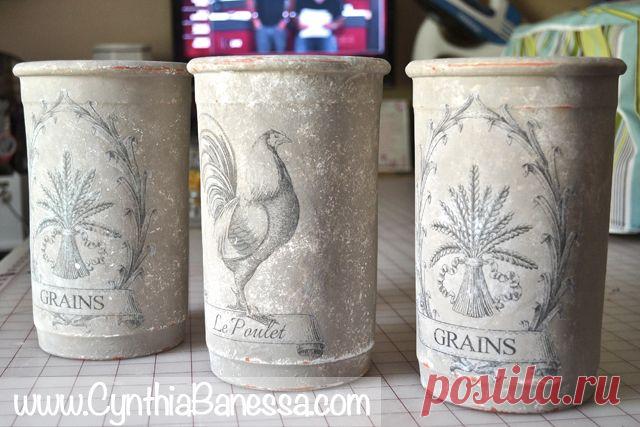 Перенос изображения на глиняные горшочки.