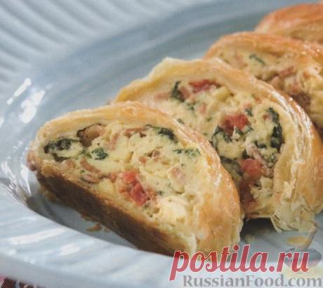 Рецепт: Штрудель из слоеного теста с сырной начинкой на RussianFood.com и еще 46 рецептов