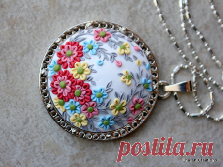 Collier pendentif en polymère argile Pretty par charancreations