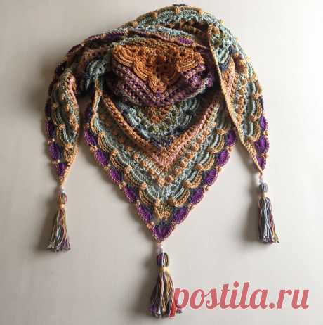 Lost in Time Shawl / Sjal Äntligen dags att släppa mönstret till sjalen “Lost in Time”. Namnet kom sig av att jag tyckte sjalen hade en vintagekänsla och att tiden gick så fort när jag arbetade på den. Mönstret …