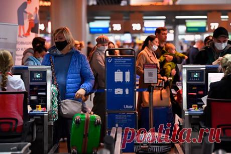 Россиянам напомнили о правах пассажиров при задержке рейса. В связи с неблагоприятными погодными условиями в Москве в Роспотребнадзоре перечислили права авиапассажиров в случае задержки рейса. Россиянам напомнили, что при переносе времени отправления путешественник имеет право отказаться от полета и потребовать возмещение убытков, которые он понес в результате задержки.