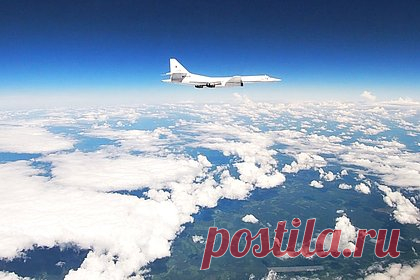 Первый построенный с нуля Т-160М завершил испытания. Первый стратегический ракетоносец Ту-160М, впервые построенный в России с нуля, завершил программу заводских испытаний, сообщили в Объединенной авиастроительной корпорации. Очередной испытательный полет ракетоносца состоялся в декабре. В рамках испытаний проверили устойчивость и управляемость самолета.
