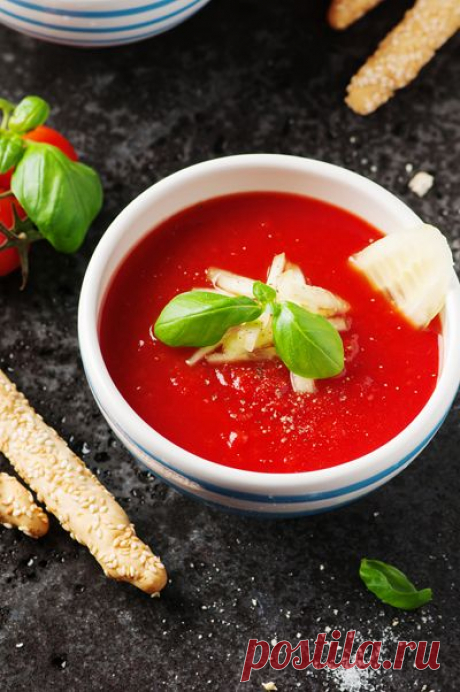 Вкусно и свежо: рецепты холодных супов от шеф-повара