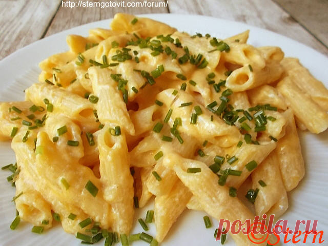 Макароны с сыром в сковороде