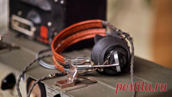 "Радиостанция Судного дня" передала четвертое послание за день. В эфире УВБ-76, более известной как "Радиостанция Судного дня", вечером в четверг прозвучало слово "критолоск". Об этом сообщает Telegram-канал "УВБ-76 логи", который следит за эфиром радиостанции. "НЖТИ ...