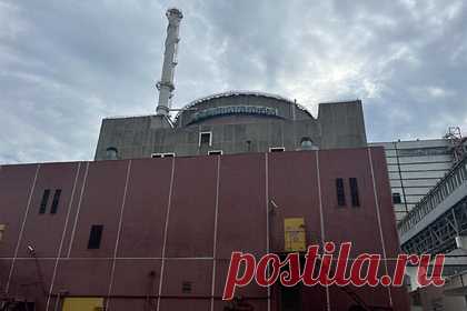 На Запорожской АЭС переключат энергоблок. Работники Запорожской атомной электростанции переключают один из энергоблоков из-за повреждений на линиях электропередачи, заявил глава Энергодара Александр Волга. Ранее стало известно об обстреле Вооруженными силами Украины города Каменка-Днепровская вблизи Энергодара. В городе были слышны звуки взрывов.