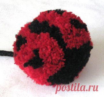 Помпон "Божья коровка"