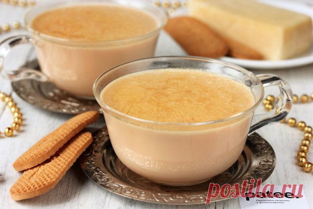 Топлёное молоко в мультиварке Топлёное молоко- очень вкусный молочный продукт, который издавна готовили на Руси в печи. Сегодня топлёное молоко можно приготовить в духовке, на плите, а ещё лучше- в мультиварке! И на это есть несколько причин: топлёное молоко, приготовленное в мультиварке, имеет насыщенный карамельный цвет, превосходный характерный аромат, не нужно стоять у плиты и контролировать весь процесс, а также выход готового продукта максимальный (из двух литров мол...
