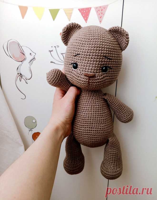 PDF Медвежонок крючком. FREE crochet pattern; Аmigurumi toy patterns. Амигуруми схемы и описания на русском. Вязаные игрушки и поделки своими руками #amimore - большой медведь, медвежонок, мишка из обычной пряжи.