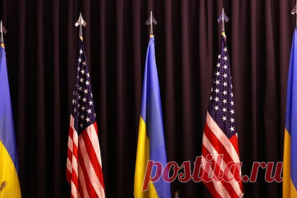 В США назвали идиотами разжигателей агрессивной политики по Украине. Сенатор Джеймс Дэвид Вэнс выразил мнение, что за эскалацию конфликта с Россией несут ответственность те же люди, которые виновны в начале войны в Ираке. «Те же идиоты, что занимают самую агрессивную позицию на Украине, уже провернули то же самое в Ираке», — высказался политик.