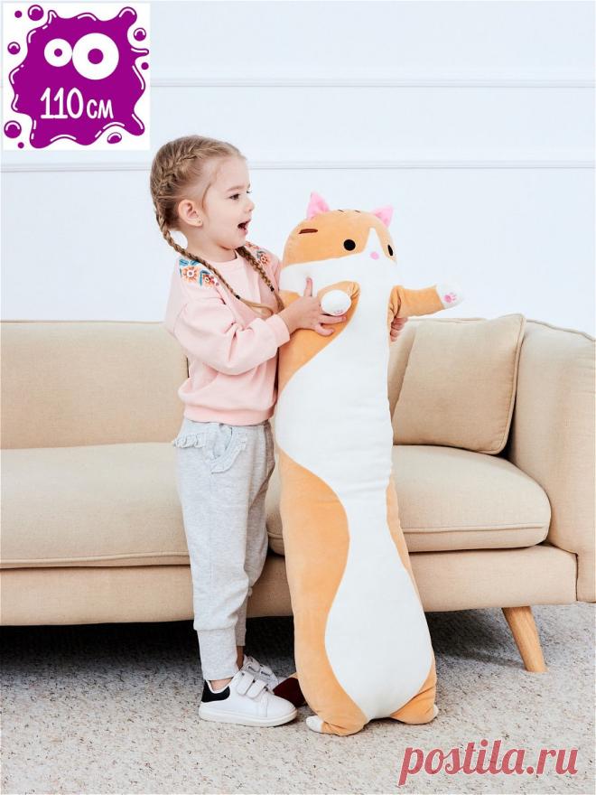 Мягкая игрушка-подушка длинный кот - батон 110 см Bunny shop 13138853 в интернет-магазине Wildberries Мягкая игрушка Кот. Длина: 100 см, вес: 865 гр.
Яркая и веселая мягкая игрушка поднимет Вам настроение с самого утра,обаятельный  Кот-батон не оставит равнодушным никого, он добавит в Ваш дом  уют и станет незаменимым другом. Мягкий и приятный на ощупь Кот,подарит Вам море сладких снов.