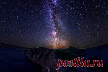 Мыс Хобой. Байкал, Россия. Фотограф – Алексей Пехтерев: Спокойной ночи.