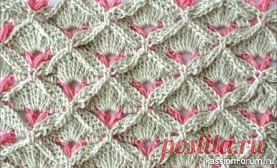 Двухцветный узор крючком (МК) | Вязание крючком для начинающих Всем привет! Я люблю многоцветные узоры, хочу для начинающих опубликовать это МК, надеюсь всё понятно. Я вяжу ну очень давно, и для меня это лёгкий узорчик. Вязать розовыми нитками мостики из воздушных петель, и обвязывать серыми нитками как веерами. Тут даже изнанка показана ....