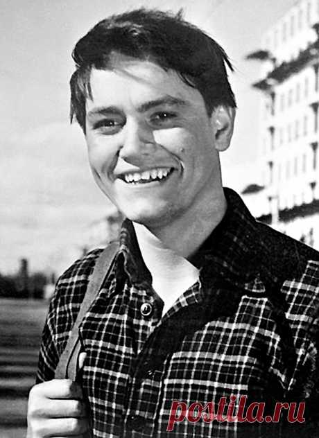 Владимир Земляникин, 27 октября, 1933
 • 27 октября 2016