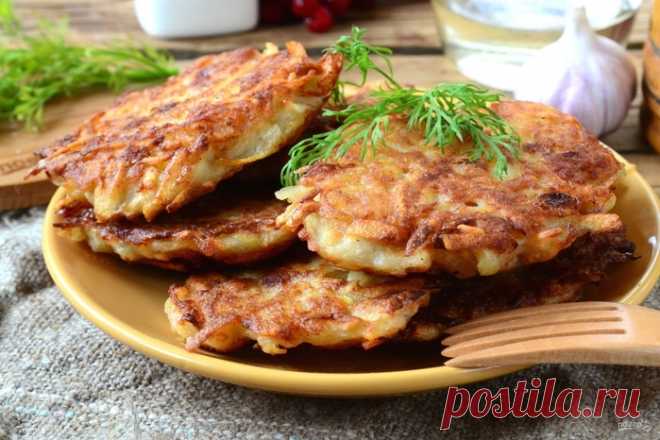 Брамбораки 
Брамбораки – это чешские картофельные драники с добавлением кусочков бекона и обязательно пива. Да-да, именно пива, и здесь нечему удивляться, во многих чешских блюдах присутствует пиво, и это вкусно…