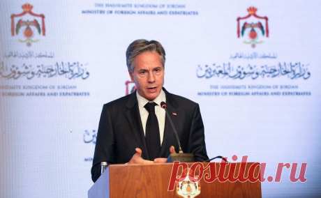 Блинкен посетит Западный берег реки Иордан. Госсекретарь США уже посетил Израиль и Иорданию, в последней прошла встреча с его коллегами из арабских стран. Блинкен продвигает идею о гуманитарных паузах в конфликте, но Израиль пока отказывается от такого шага