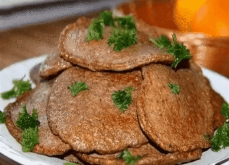 9 рецептов из печени
1. Печень по-царски
2. Печень по-строгановски
3. Куриная печень, жаренная с грибами и гречкой
4. Печень с картофелем, запеченные в горшочке
5. Торт из печени
6. Печеночные котлеты "Парочка"
7. Салат с печенью и морковью
8. Суп-пюре из печени
9 Готовим Блины с печёночной начинкой