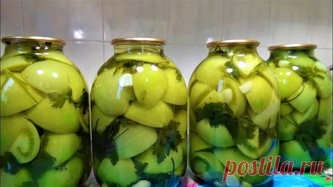 Маринованные зеленые помидоры на зиму. Обалденно вкусно рецепт.
Сегодня будем закрывать зеленые помидоры на зиму. Очень вкусный рецепт, я каждый год готовлю такие помидоры, и они у меня получаются хрустящими и очень вкусными. 

Ингредиенты на 4шт 3-х литровые банки:
 Помидоры - 8 кг на 4 банки 
 Чеснок - 6 зубчиков в каждую банку
 Петрушка - 100 гр на 4 банки
 Сухой укроп - 30 гр на 4 банки
 Перец горошек - 10 шт в каждую банку
 Лист Лавровый - 4 шт в каждую банку
 Уксус 9...