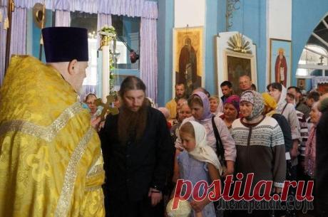 Благодарственные молитвы по Святом Причащении Слава Тебе, Боже. Слава Тебе, Боже. Слава Тебе, Боже. Благодарственная молитва, 1-я Благодарю Тя, Господи, Боже мой, яко не отринул мя еси грешнаго, но общника мя быти святынь Твоих сподобил еси. Благ...