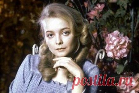 Наталья Вавилова  |  Актрисы и Цветы.