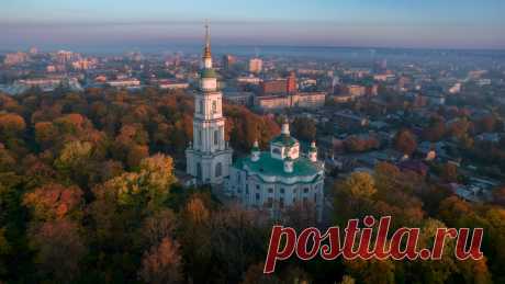 Скачать обои осень, деревья, здания, дома, панорама, храм, Россия, колокольня, раздел город в разрешении 1920x1080