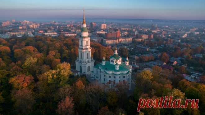 Скачать обои осень, деревья, здания, дома, панорама, храм, Россия, колокольня, раздел город в разрешении 1920x1080