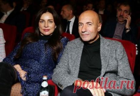 Кто она – молодая жена Игоря Крутого. Почему супруги уже давно не живут вместе. Фото Личная жизнь Игоря Крутого всегда была под пристальным вниманием публики, поскольку популярный музыкант выходит в свет в одиночестве. Но этому есть простое объяснение – любимая женщина продюсера живёт в другой стране. Общественность очень интересует, кто же она – жена Игоря Крутого (фото). Жена Игоря Крутого – Ольга Дмитриевна, является известной бизнесвумен и светской львицей. Супруга ком...