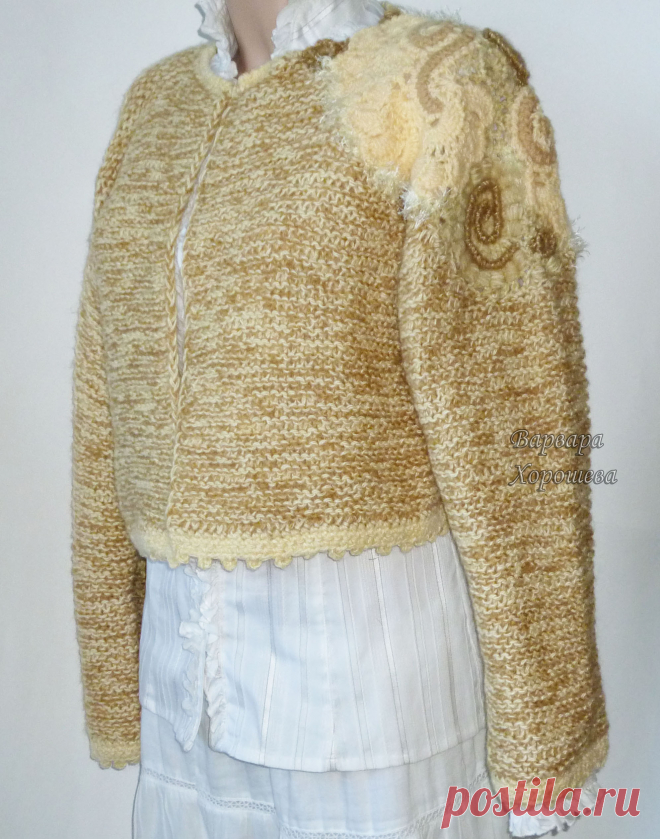 В этой модели сливки и молочный шоколад слились в едином экстазе! Что получилось? Пожалуй, особый вид карамели. Меланжевая нить создает мягкое объемное пушистое полотно. Наша фантазия создала роскошный кардиган, который так и просится украсить свою хозяйку и согреть ее в прохладный день.

Второй такой вещи в природе не существует. Любое точное копирование в принципе невозможно