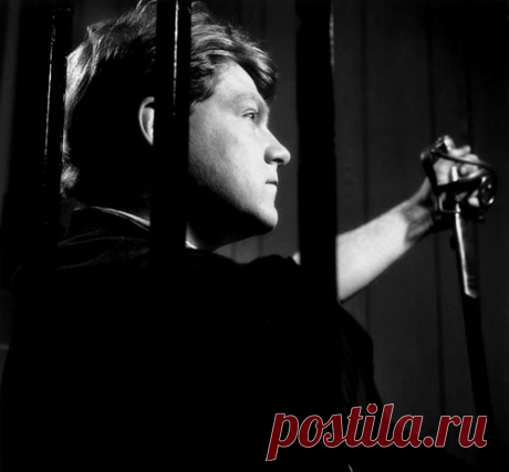 Кеннет Брана