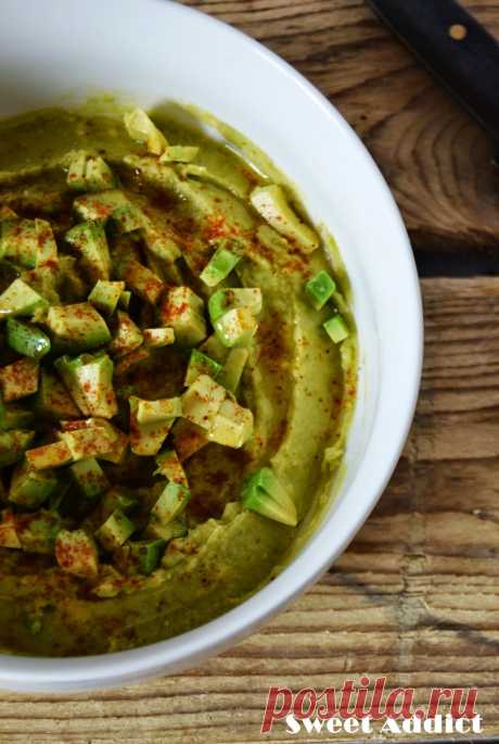 ХУМУС С АВОКАДО, НАХУТ И ТАХАН