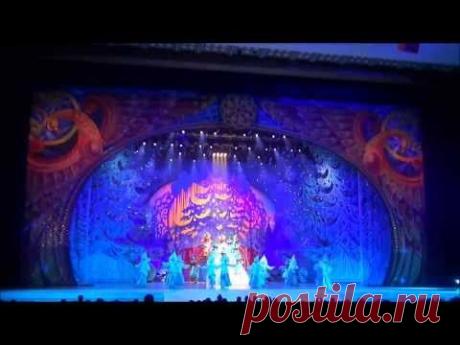 Кремлевская елка 2013-2014. "Где искать перо Жар-Птицы" - YouTube