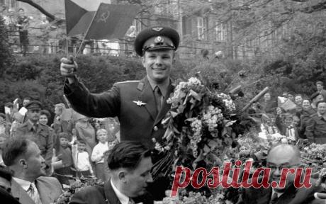 Кто из знаменитостей воспитывался в многодетных семьях - Статьи - Семья - Дети Mail.Ru