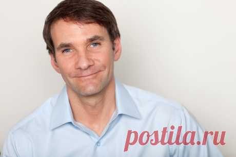 Американский Forbes назвал Феррацци одним из самых общительных людей в мире. Друг Хиллари Клинтон и Дональда Трампа, автор бестселлера «Никогда не ешьте в одиночку»