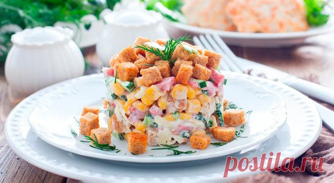 20 дешевых и простых салатов на скорую руку — читать на Gastronom.ru Большая подборка простых и вкусных салатов на скорую руку — это ли не мечта? Уже реальность! Редакция Gastronom.ru собрала для вас лучшие бюджетные рецепты. Хотите нас отблагодарить? Просто поделитесь этой коллекцией быстрых и дешевых салатов с друзь - статья на кулинарном сайте Gastronom.ru