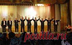 «Магнитка». Музыка Александры Пахмутовой. Стихи Николая Добронравова. Исполняют мужской вокальный ансамбль «Металлург» под руководством Александра Никитина и государственный русский народный ансамбль «Россия» под руководством Виктора Гридина. 1993.