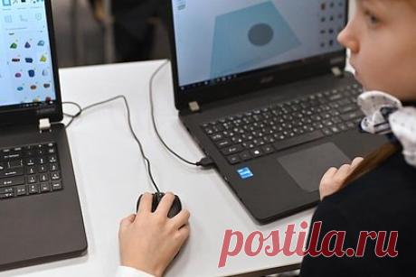 В Дербенте открыли первый «IT-куб». В Дербенте на базе технического колледжа начал работу первый в городе центр цифрового образования «IT-куб». Дети получат возможность бесплатно обучаться языкам программирования, разработке приложений для смартфонов, робототехнике. Они получат «необходимые знания и компетенции, которые понадобятся в дальнейшей жизни».