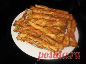 Слоеное сырное печенье с тмином. | vkusnyymir